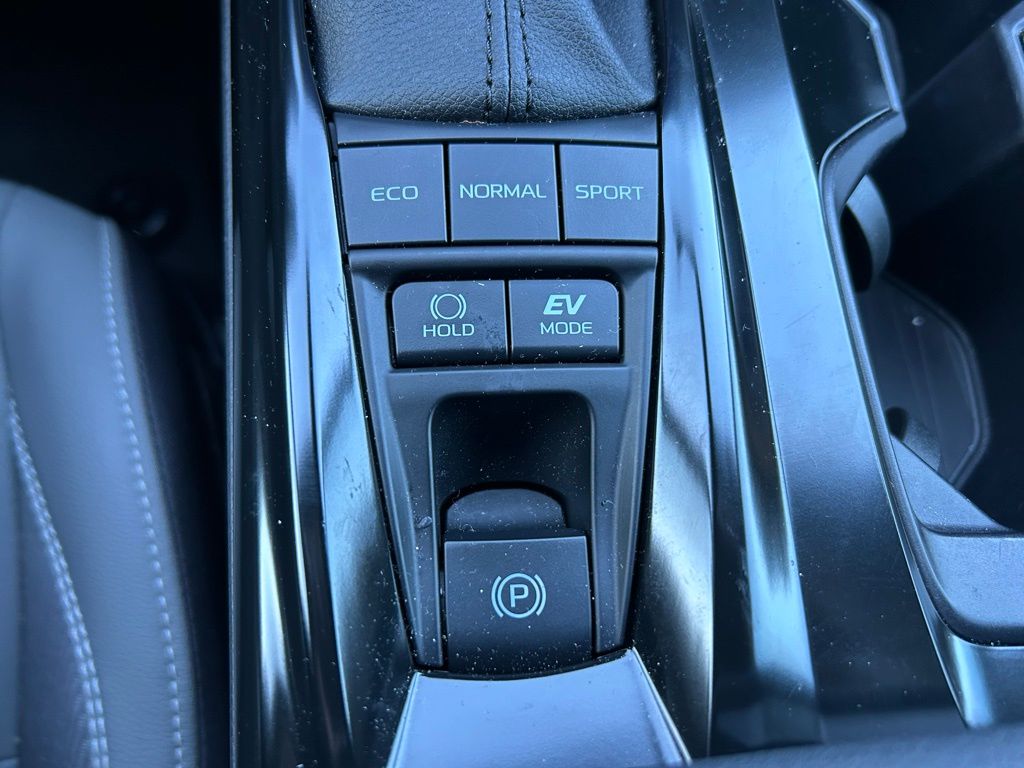 Thumbnail: 2025 Toyota Camry - 28