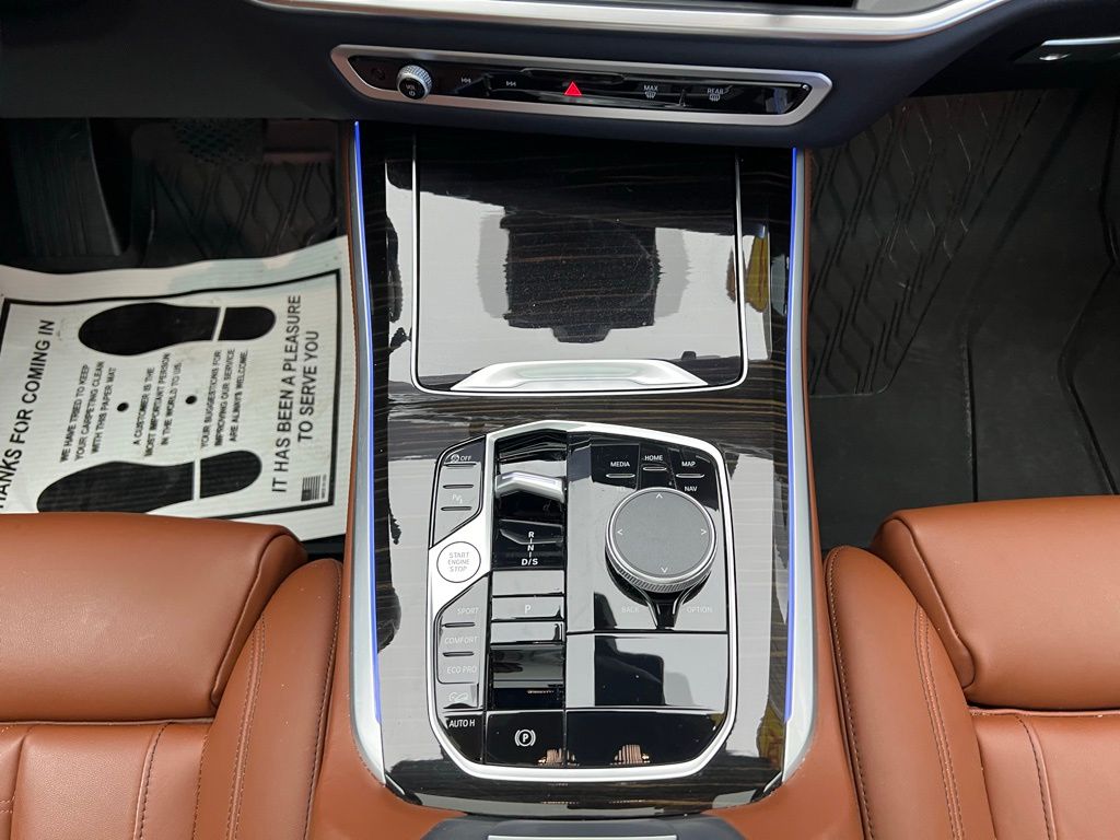 Thumbnail: 2024 BMW X5 - 11