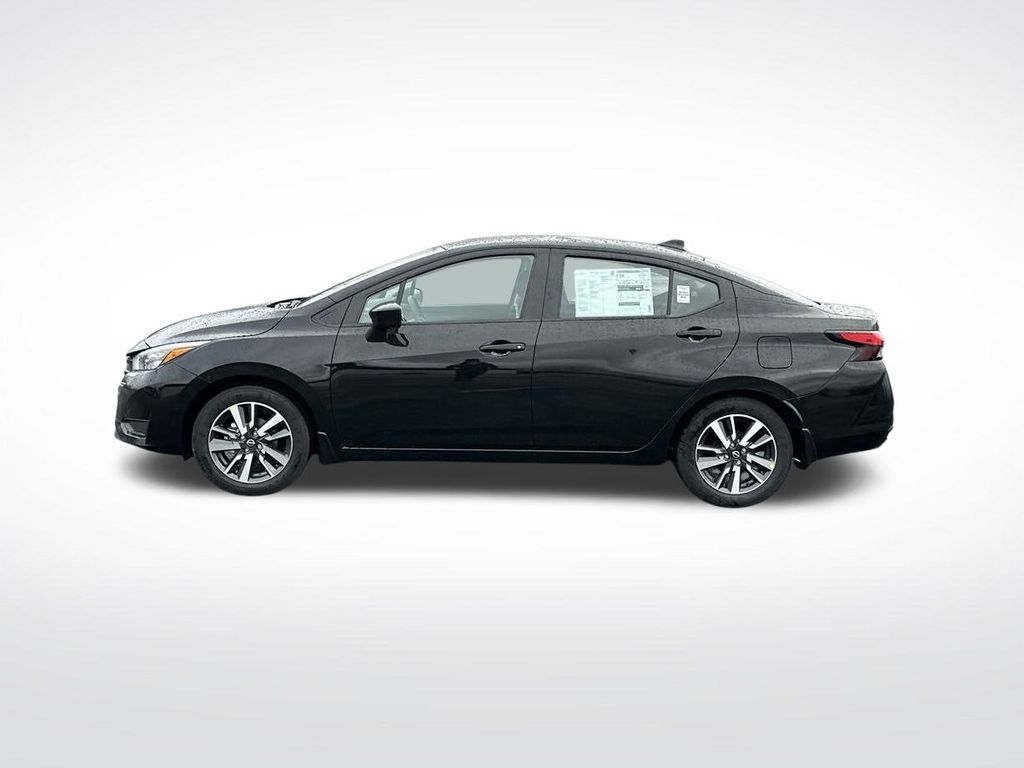 2025 Nissan Versa 1.6 SV photo