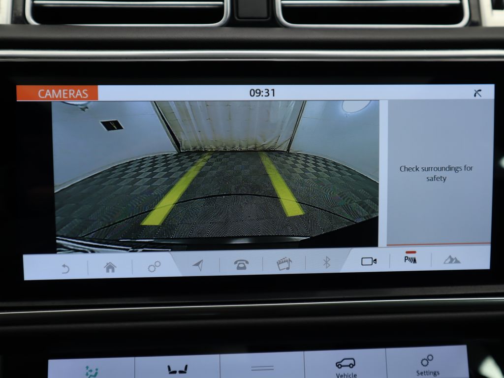 Thumbnail: 2022 Land Rover Range Rover - 15