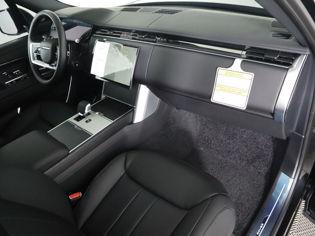 Thumbnail: 2025 Land Rover Range Rover - 19