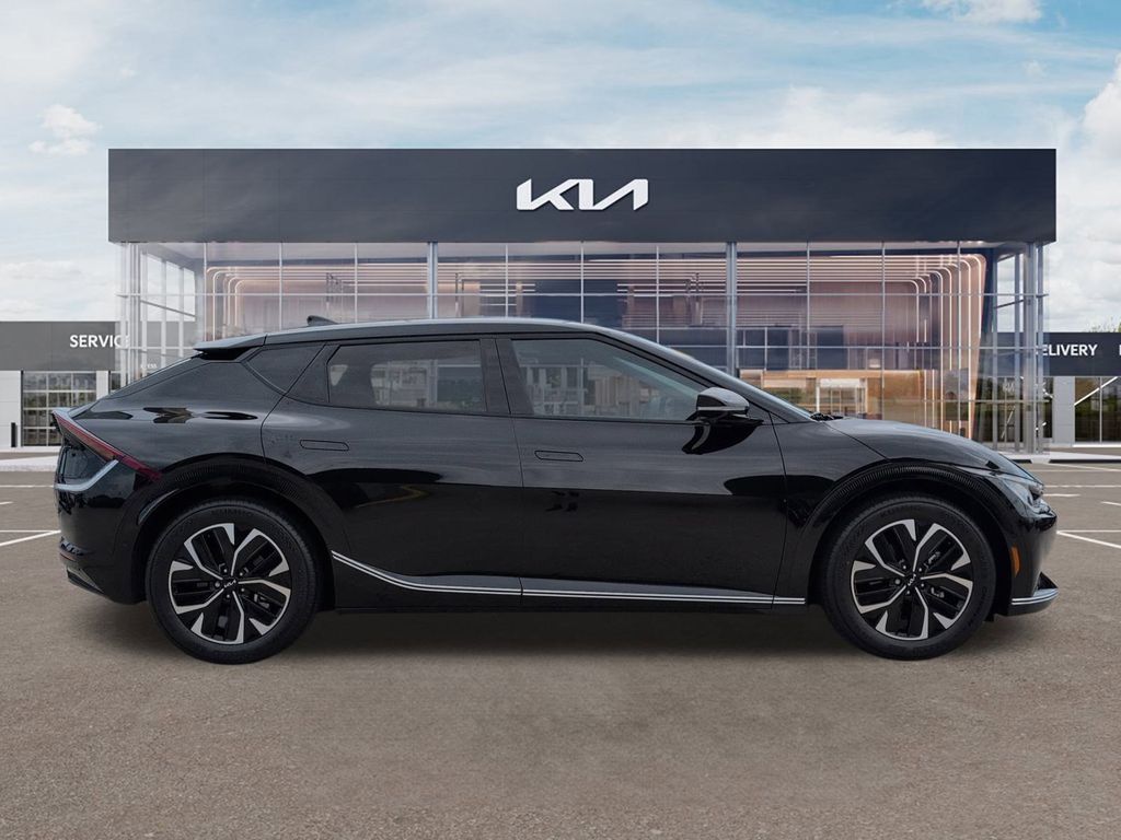 New 2023 Aurora Black Pearl Kia WIND AWD image 4