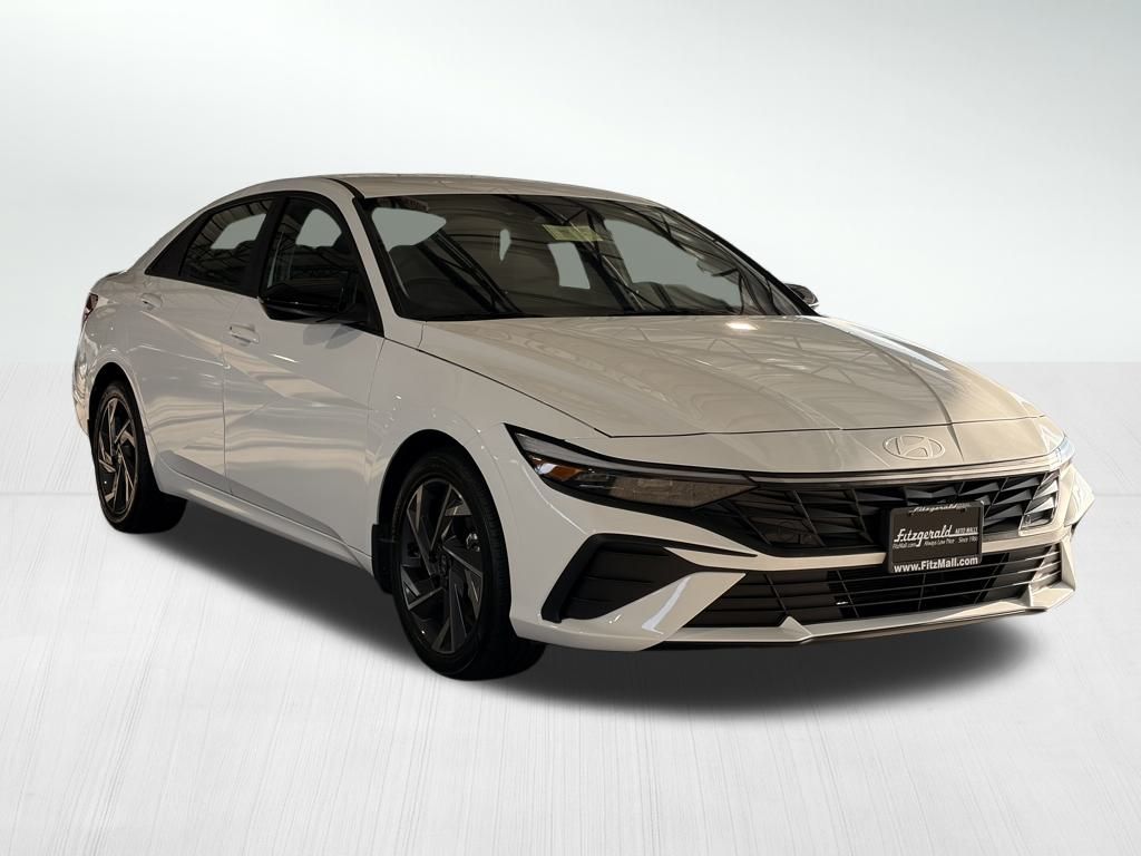 2025 Hyundai Elantra SEL Sport FWD