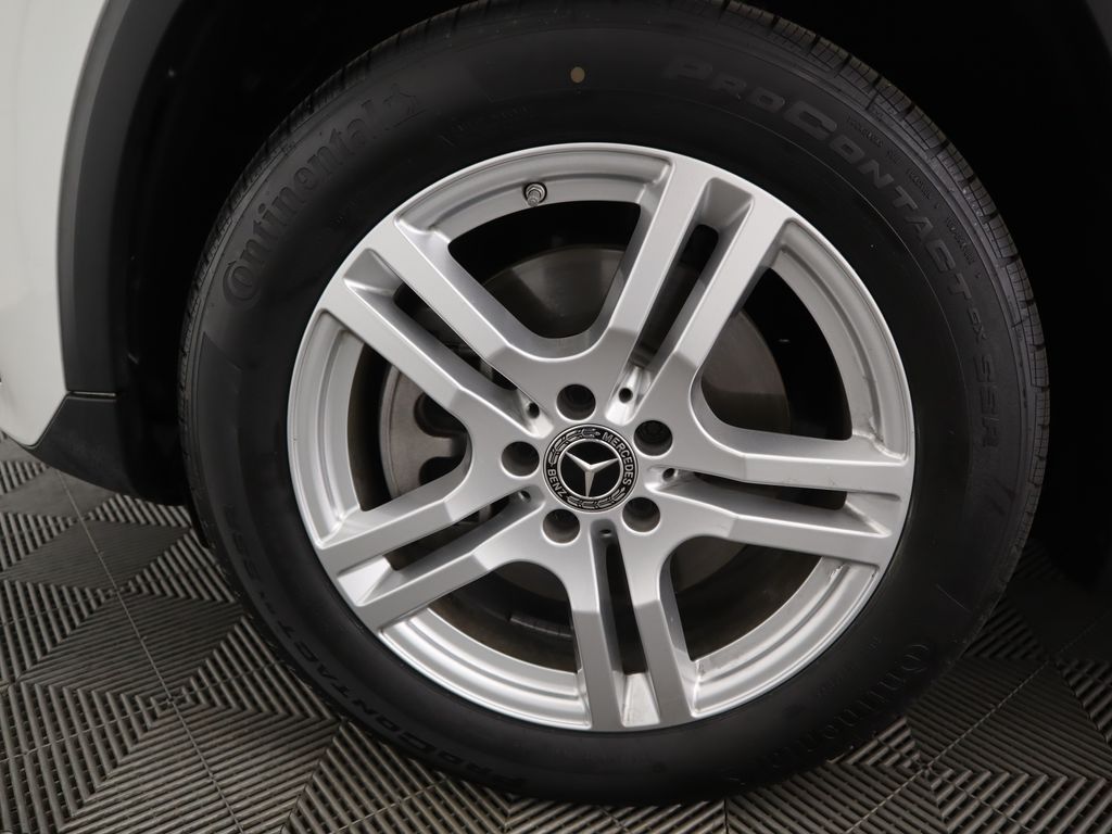 Thumbnail: 2022 Mercedes-Benz GLA - 30