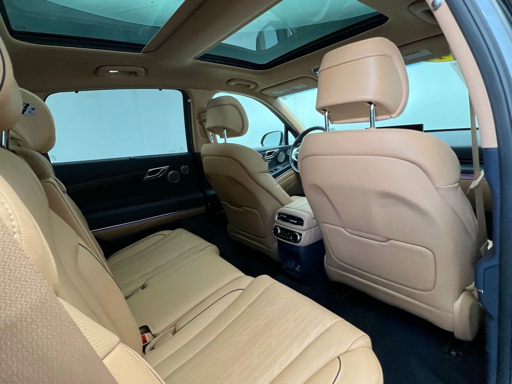 Thumbnail: 2024 Genesis GV80 - 8