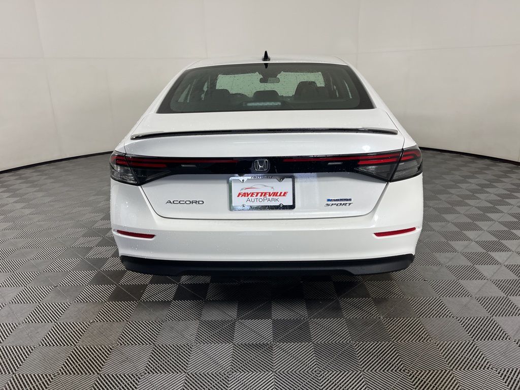 2025 Honda Accord Sport 10