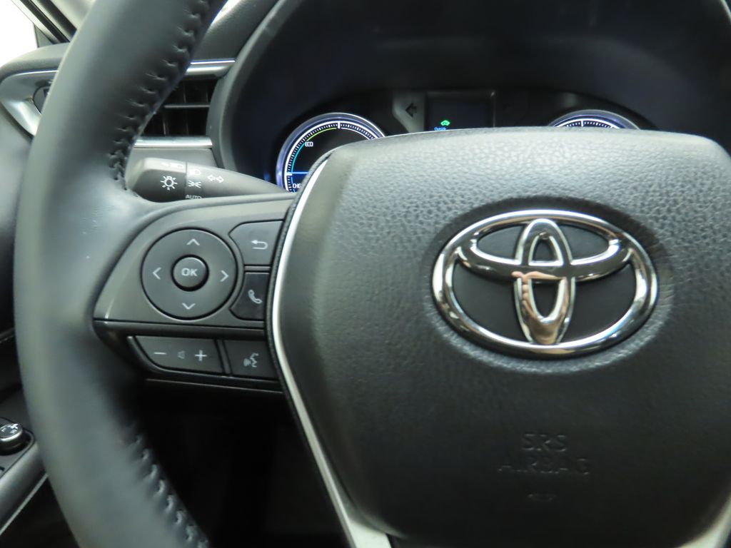 2021 Toyota Venza LE 11