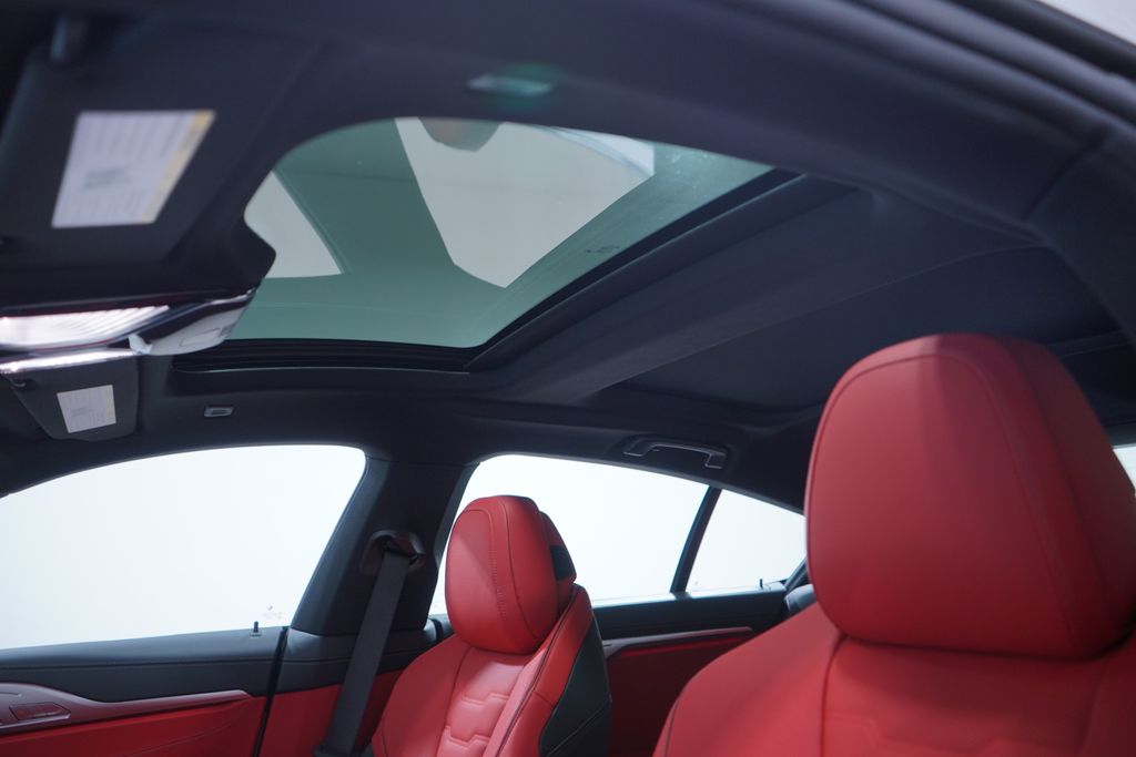 Thumbnail: 2026 BMW 8 Series - 8