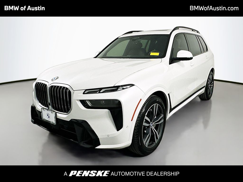2023 BMW X7 xDrive40i Hero Image