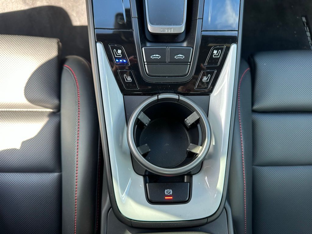 Thumbnail: 2026 Porsche 911 - 27