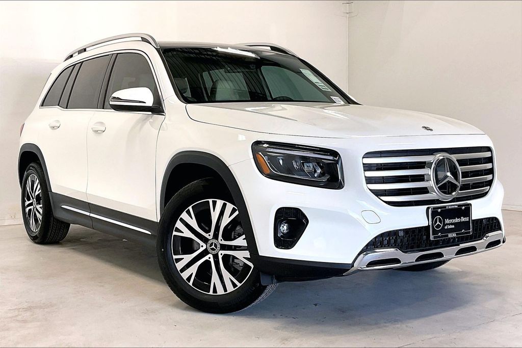 2026 Mercedes-Benz GLB GLB 250's photo