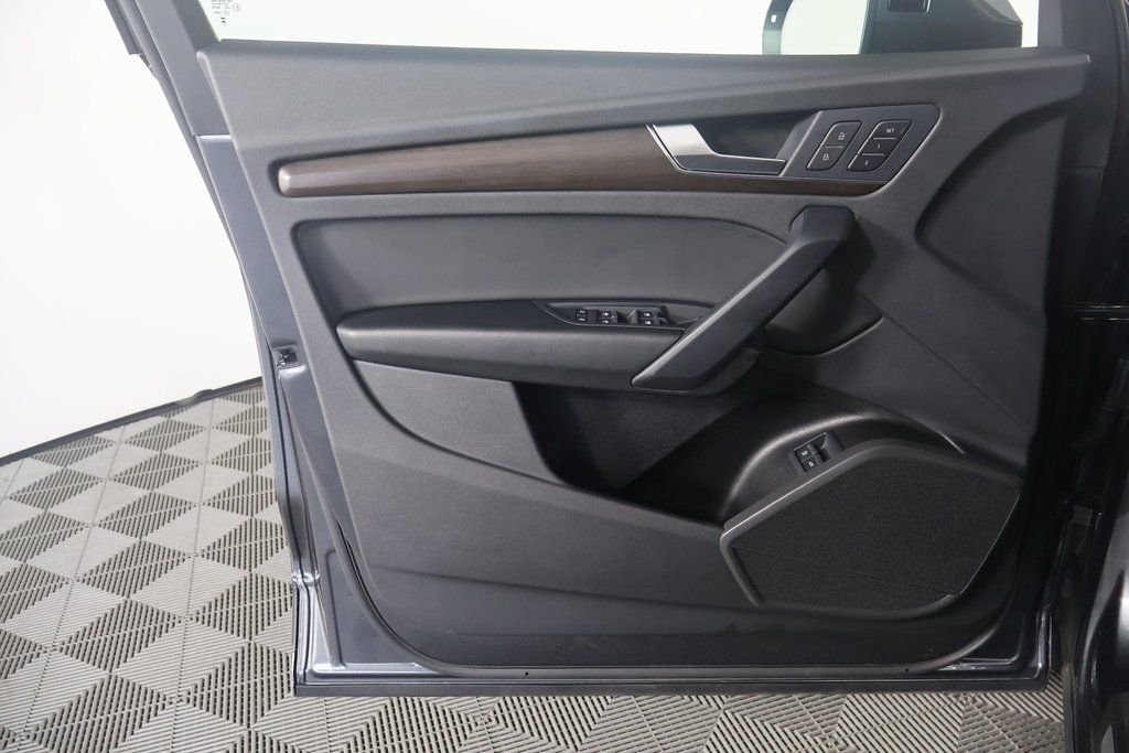 Thumbnail: 2024 Audi Q5 - 12