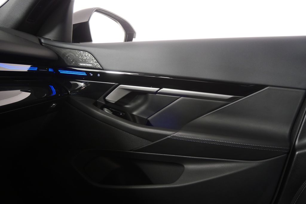 Thumbnail: 2026 BMW 5 Series - 24