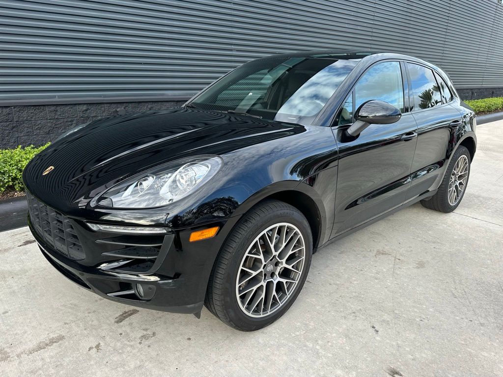 Thumbnail: 2016 Porsche Macan - 7