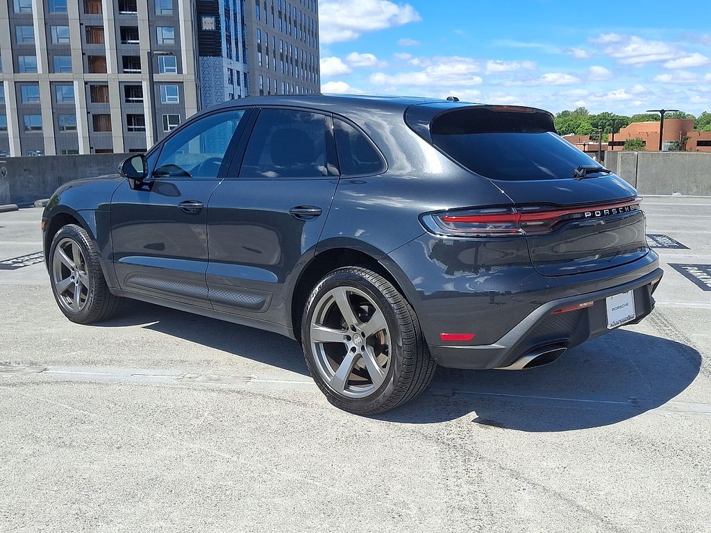 Thumbnail: 2023 Porsche Macan - 3