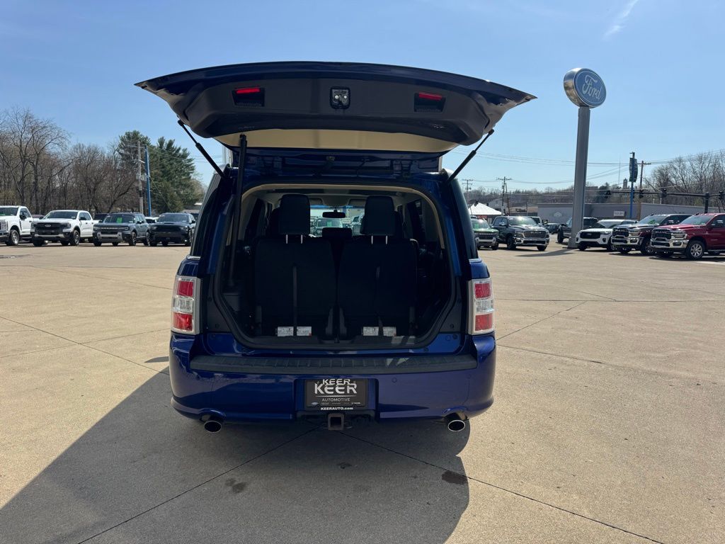 View vehicle photo 6