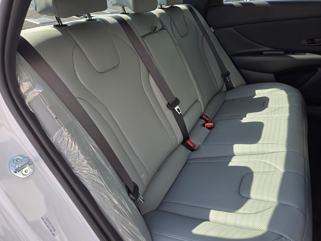 Thumbnail: 2025 Hyundai Elantra - 23