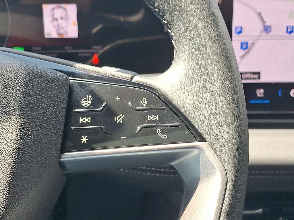 Thumbnail: 2025 Audi e-tron S - 22