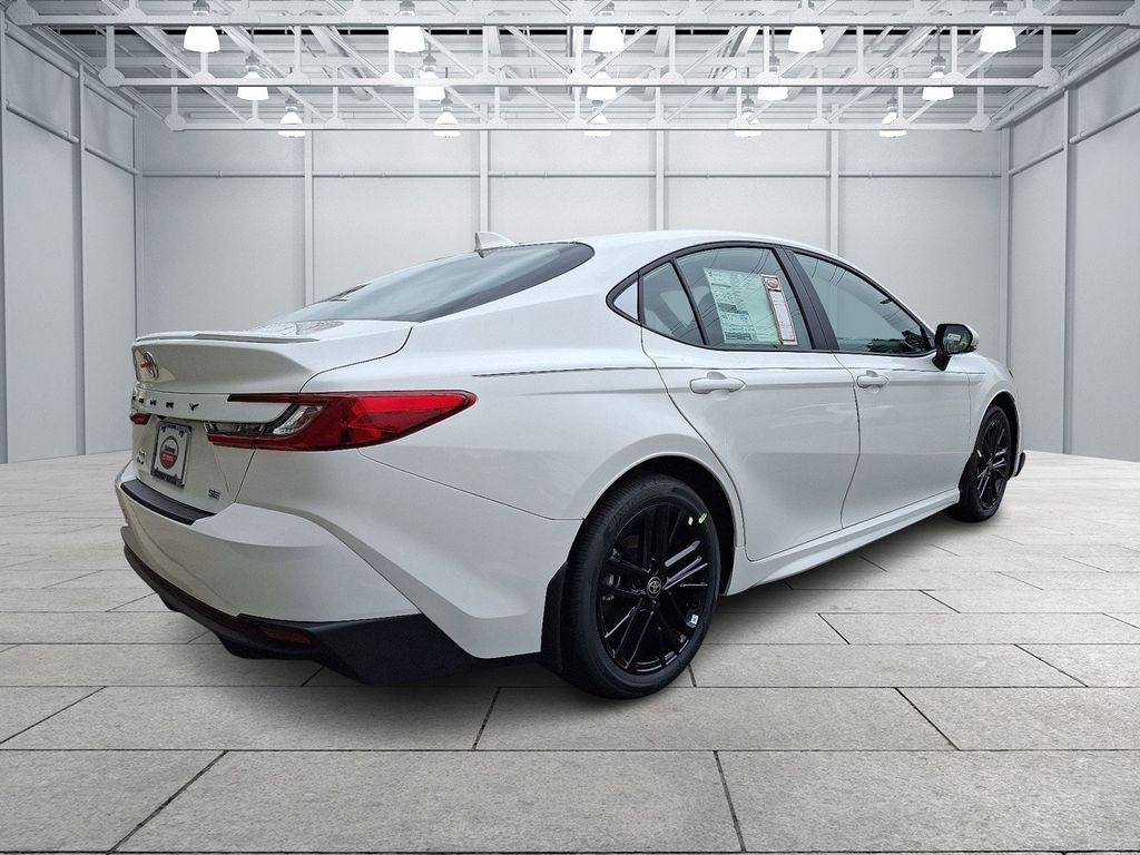 2025 Toyota Camry SE 3