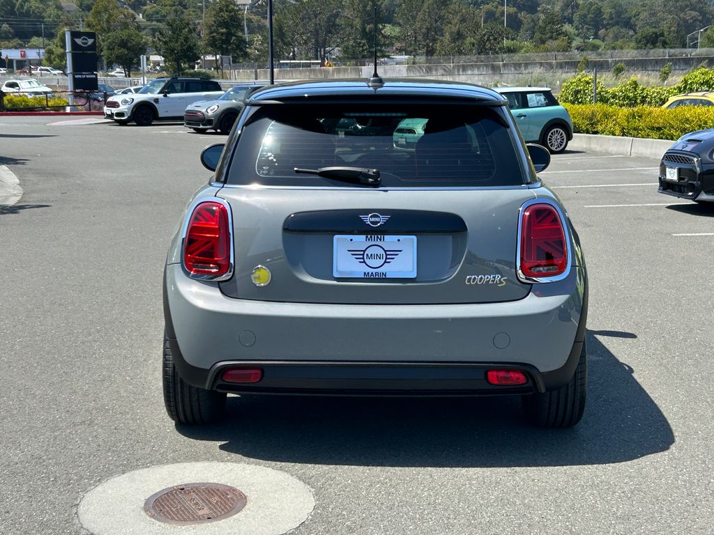2022 MINI Cooper SE 4
