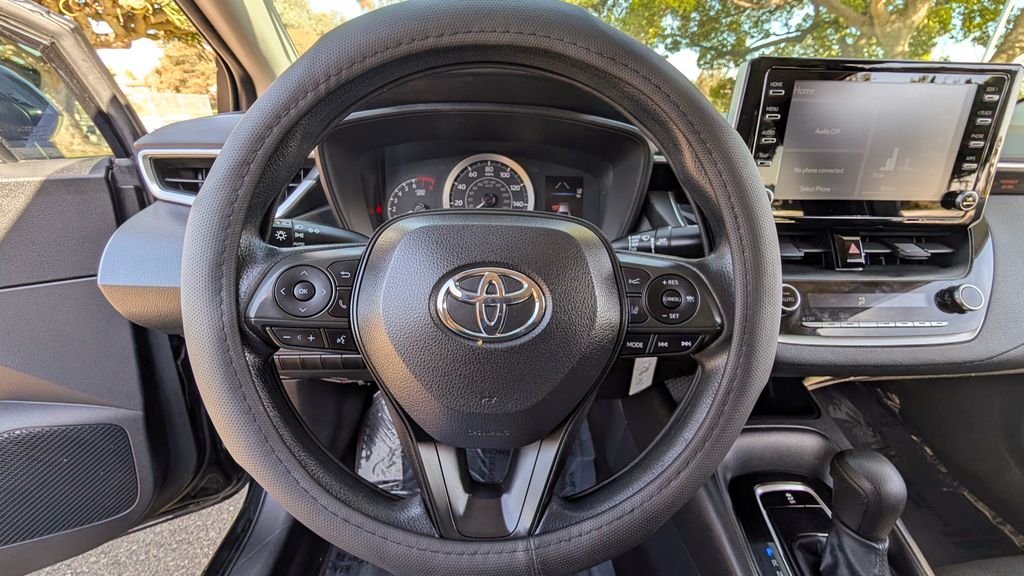 Used 2021 Toyota Corolla LE 4D Sedan