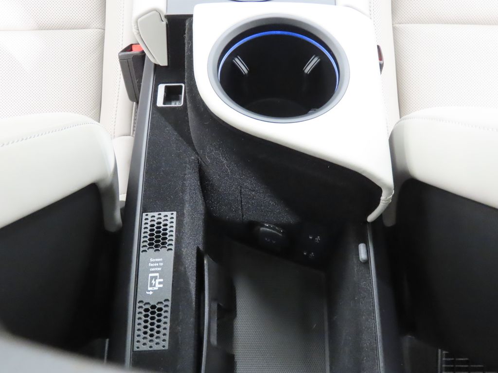 Thumbnail: 2024 Porsche Taycan - 31