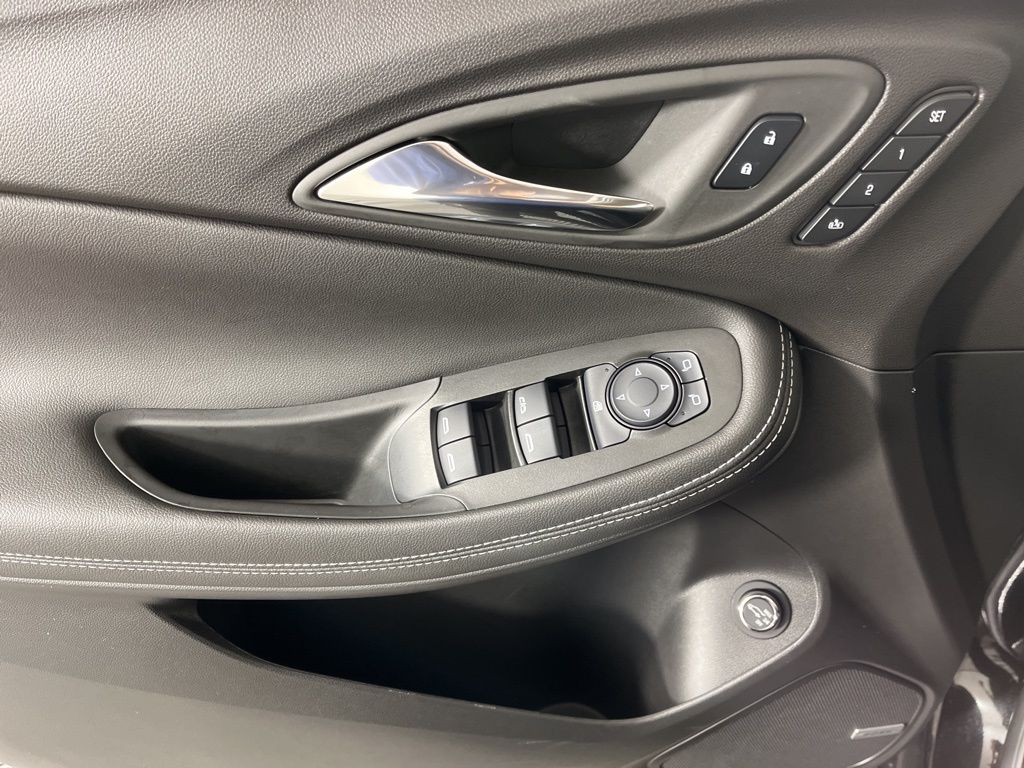 Thumbnail: 2025 Buick Encore GX - 25