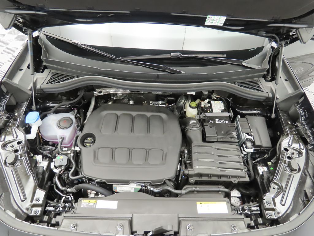 2025 Volkswagen Tiguan SE R-Line Black 30