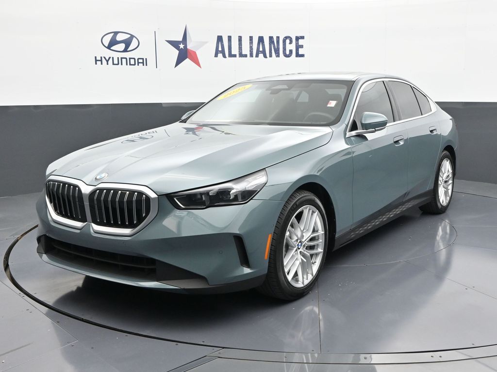 Green Metallic 2025 BMW 5 Series Sedan Rear-Wheel Drive 8-Speed Automatic