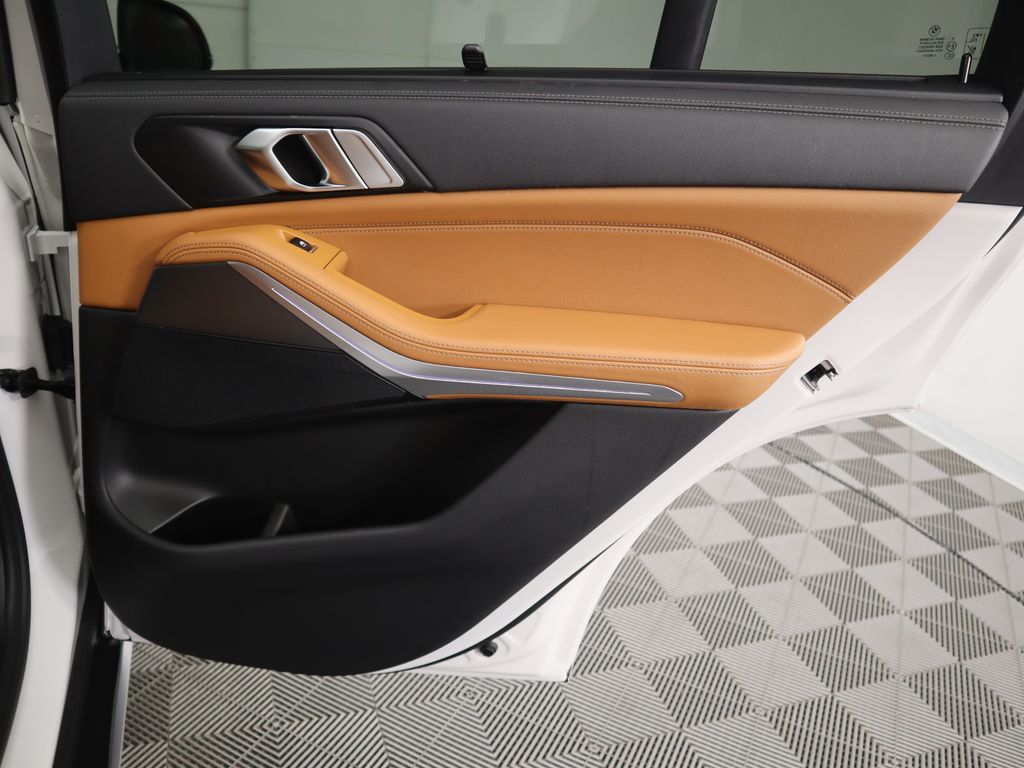 Thumbnail: 2022 BMW X5 - 27