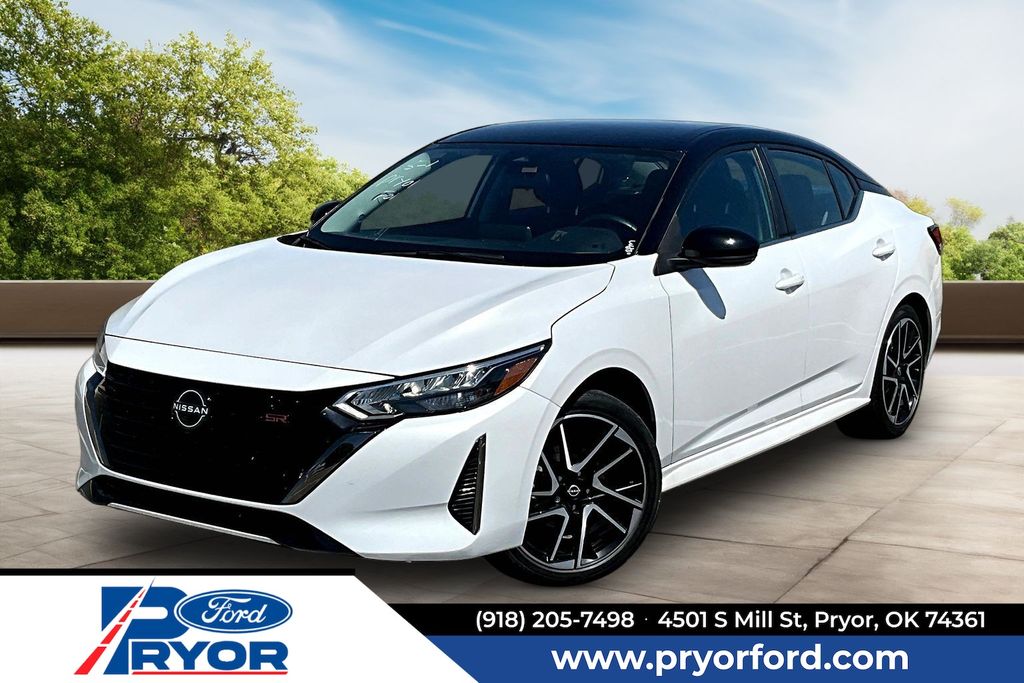 Aspen White Tricoat/Super Black 2024 Nissan Sentra SR FWD Sedan Front-Wheel Drive Continuously Variable Transmission