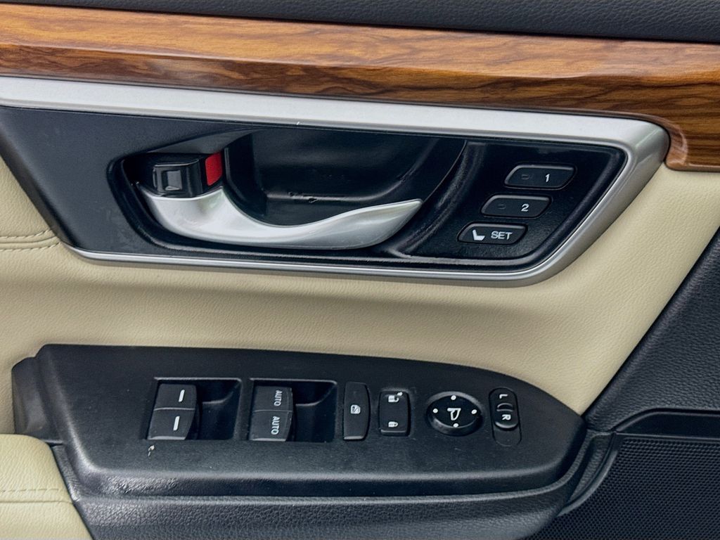 Used Car 2021 Honda Cr-v Hybrid  Touring For Sale Under $35,000 In Austin, Texas