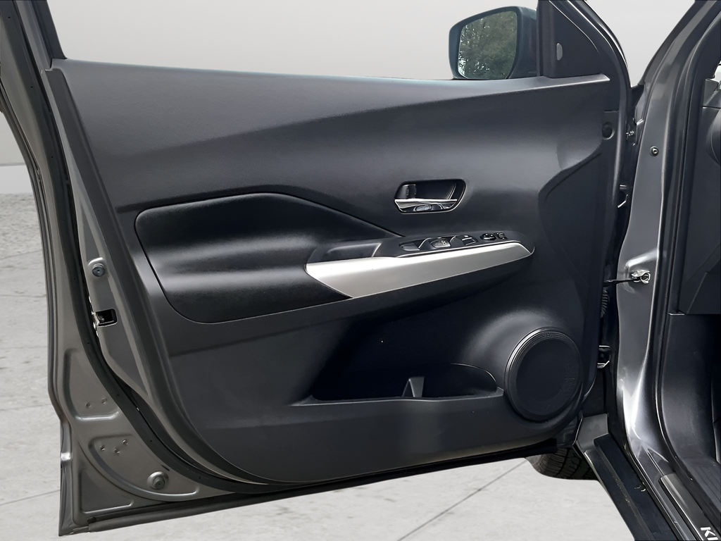 Used 2019 Nissan Kicks SR 4D Sport Utility