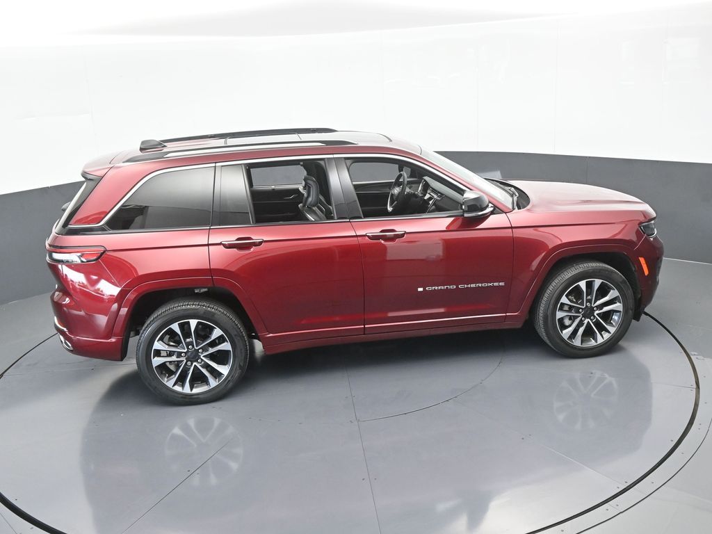 Used 2023 Velvet Red Pearlcoat Jeep Overland image 57