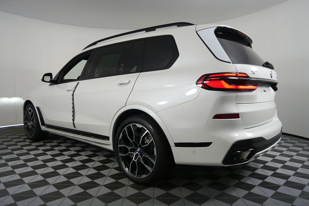 2026 BMW X7 xDrive40i 5