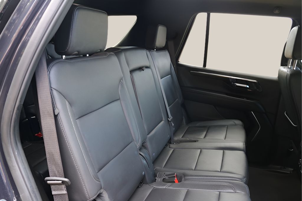 Used 2025 Gray Chevrolet LT image 18
