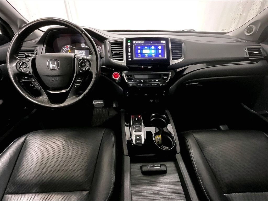 2016 Honda Pilot — photo 22