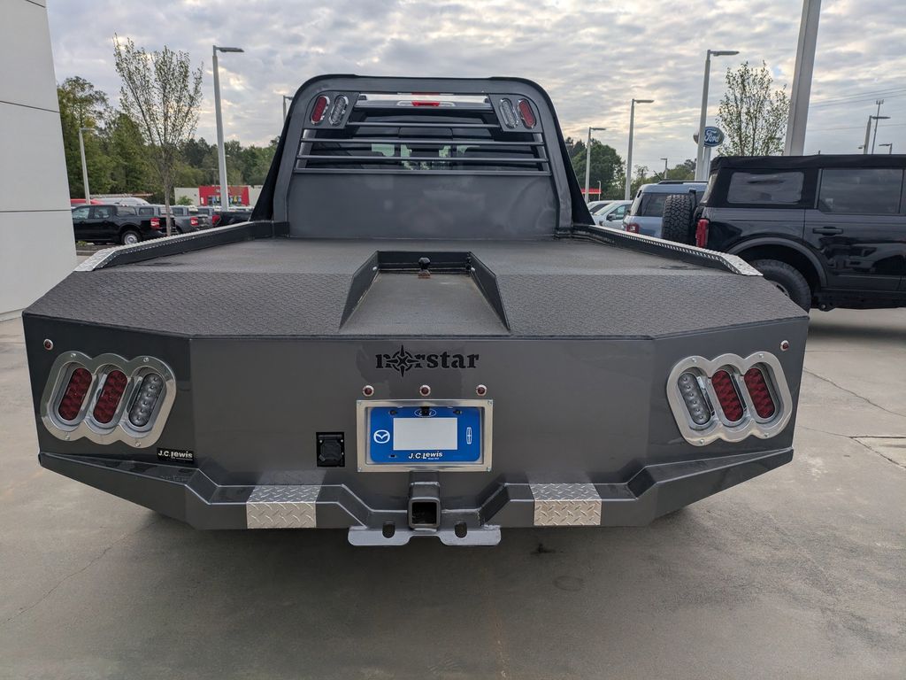 2025 Ford F-550 Chassis LARIAT