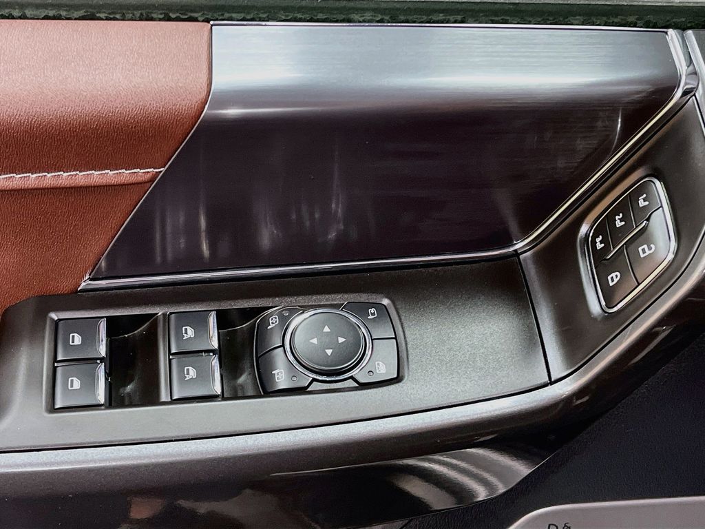 Used 2023 Silver Metallic Ford Lariat image 18