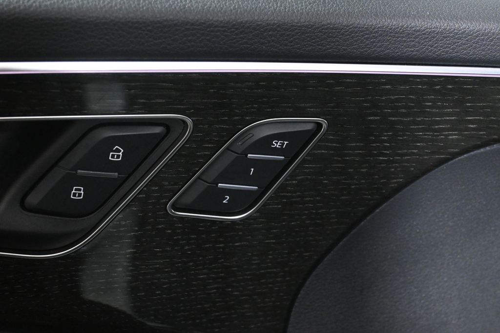 Thumbnail: 2024 Audi Q7 - 26