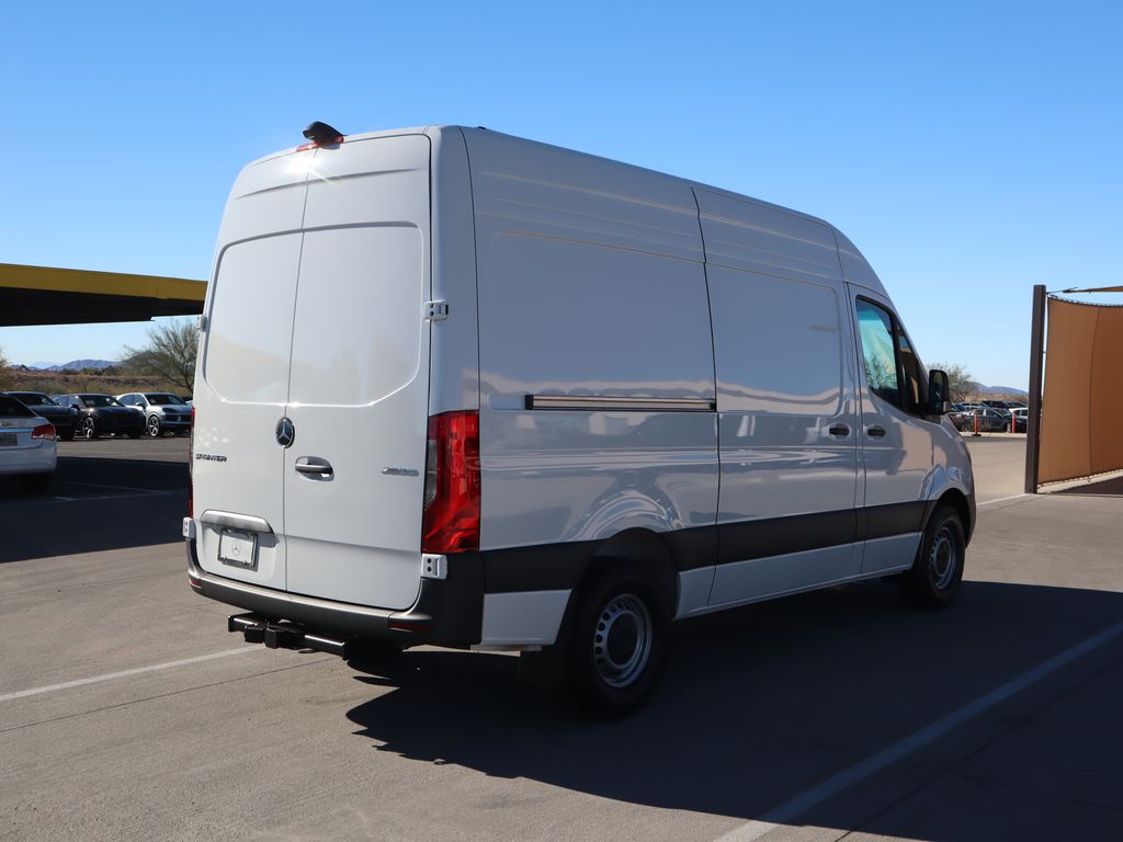 2025 Mercedes-Benz Sprinter 2500 5