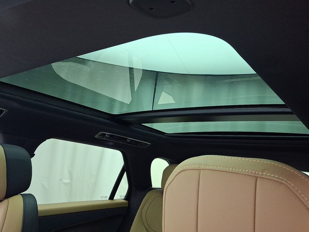 Thumbnail: 2025 Land Rover Range Rover Sport - 9