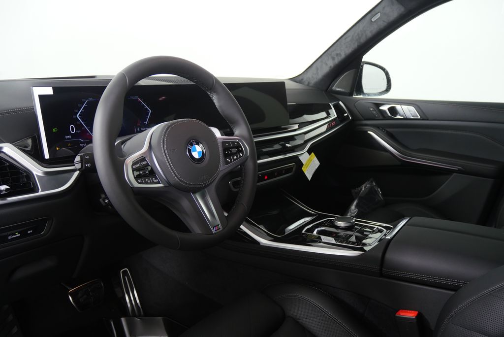 Thumbnail: 2026 BMW X7 - 12