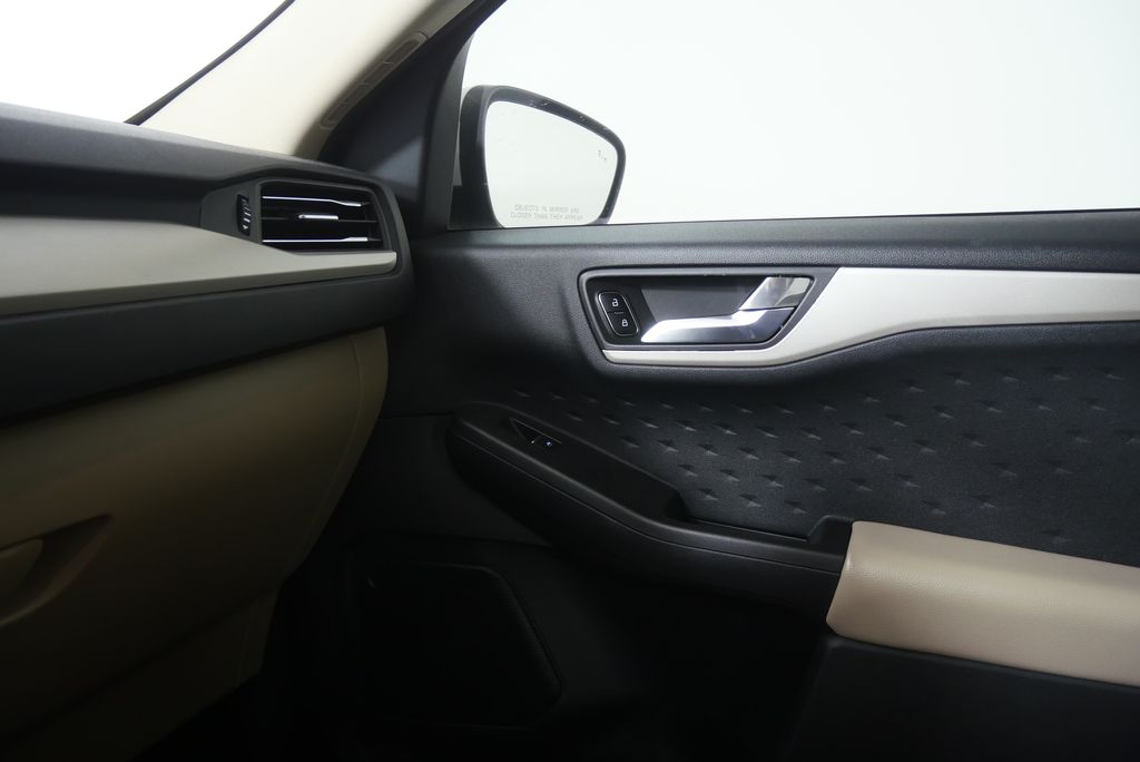 Thumbnail: 2020 Ford Escape - 19