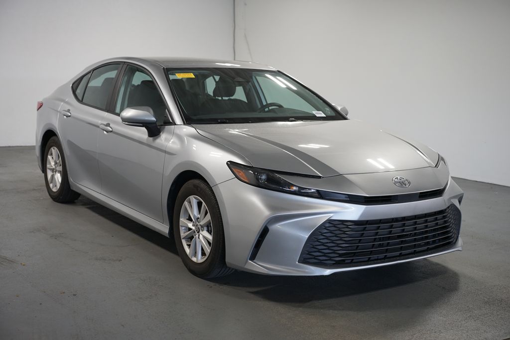 Thumbnail: 2025 Toyota Camry - 3