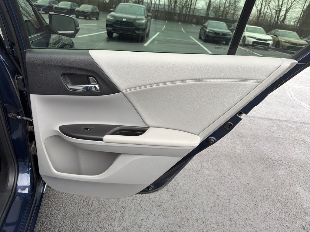 Thumbnail: 2015 Honda Accord - 24