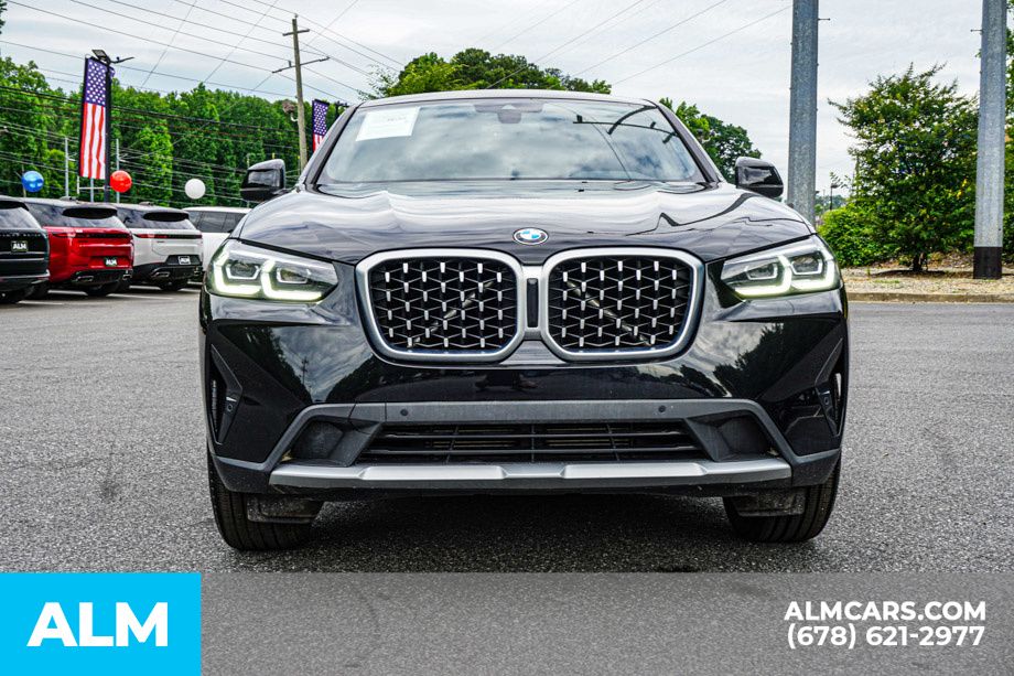 Used 2025 Black BMW xDrive30i image 9