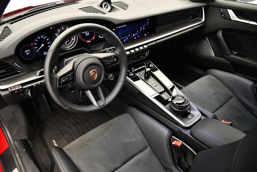 Thumbnail: 2025 Porsche 911 - 4