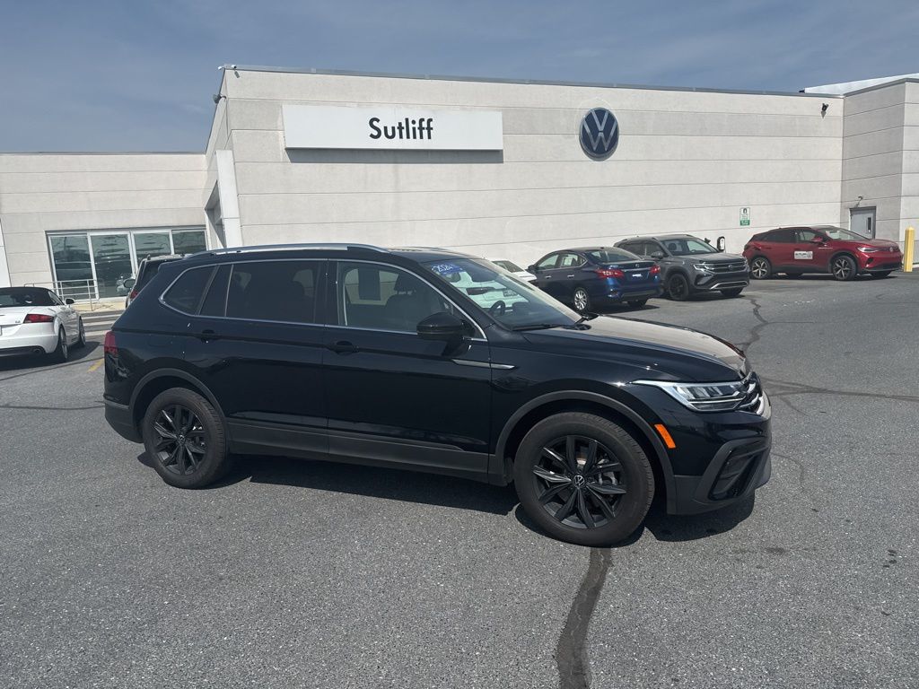 2024 Volkswagen Tiguan 2.0T SE Black at Sutliff Volkswagen