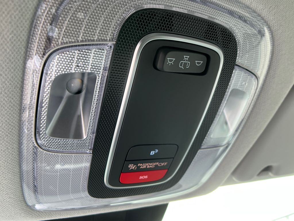 2025 Hyundai Kona SEL photo 19
